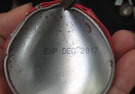 Hoảng hồn bình cứu hỏa mua tại Big C nổ tung trong xe BMW